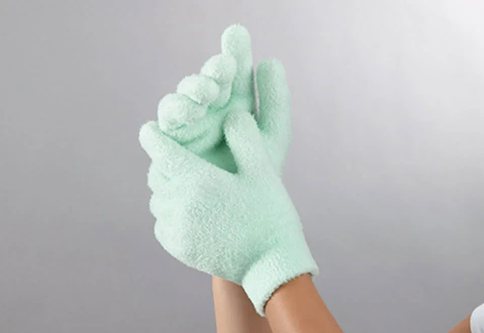 Pamper Your Hands: Moisturizing Gloves for On-the-Go Hand Care