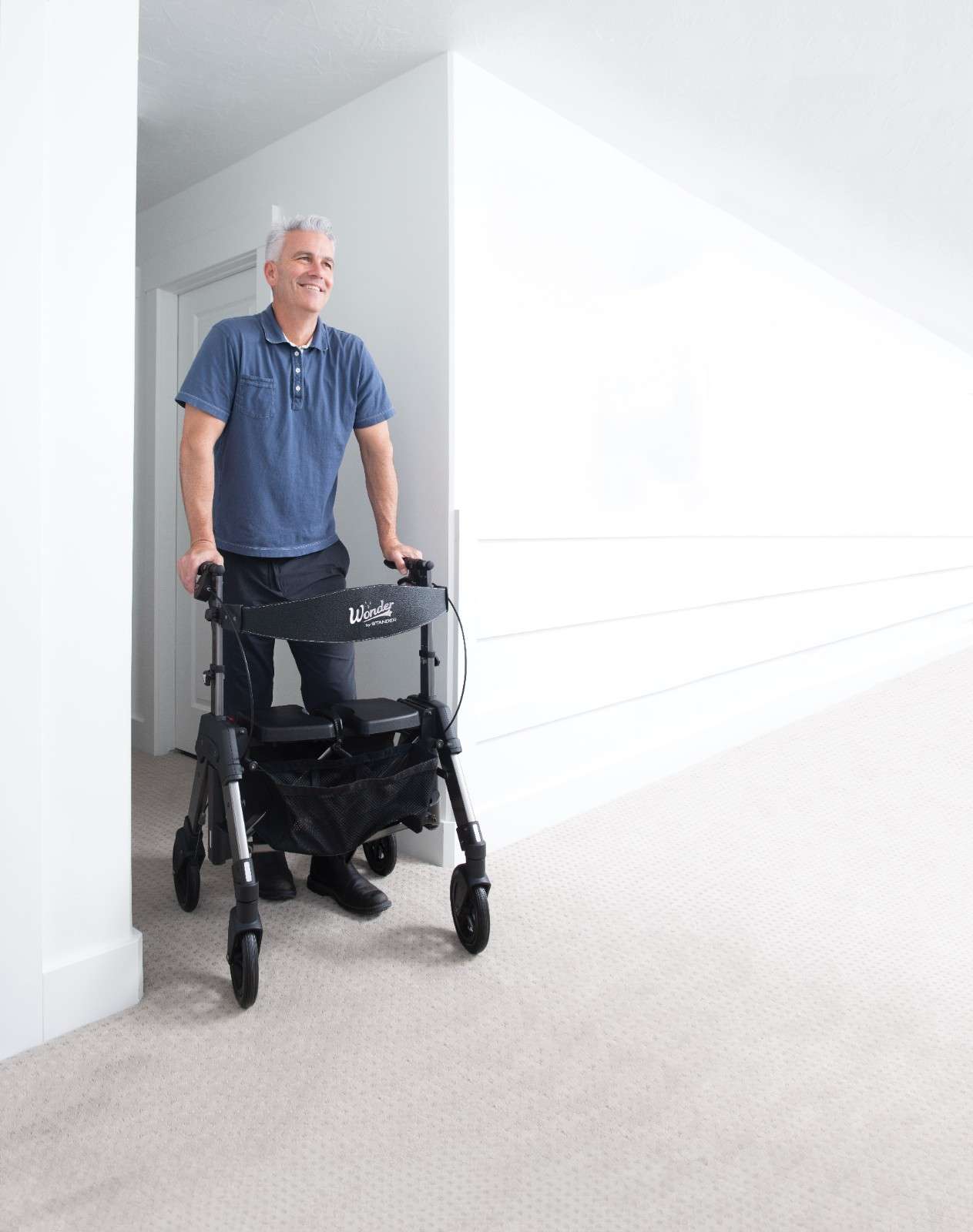 Wonder Rollator HD - Heavy-Duty, Lightweight Mobility Aid for Enhanced Stability & Comfort. Perfect for Seniors & Those with Limited Mobility.