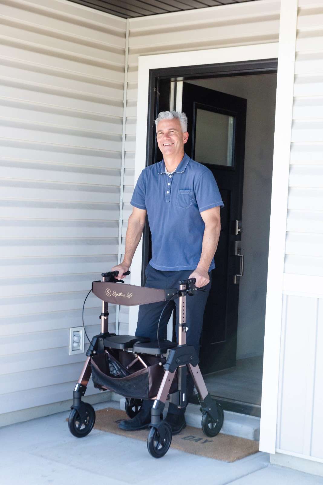 Elite Travel Rollator HD - Lightweight, portable walker with adjustable height, durable frame, and easy-to-use brakes for enhanced mobility and comfort. Perfect for on-the-go support!