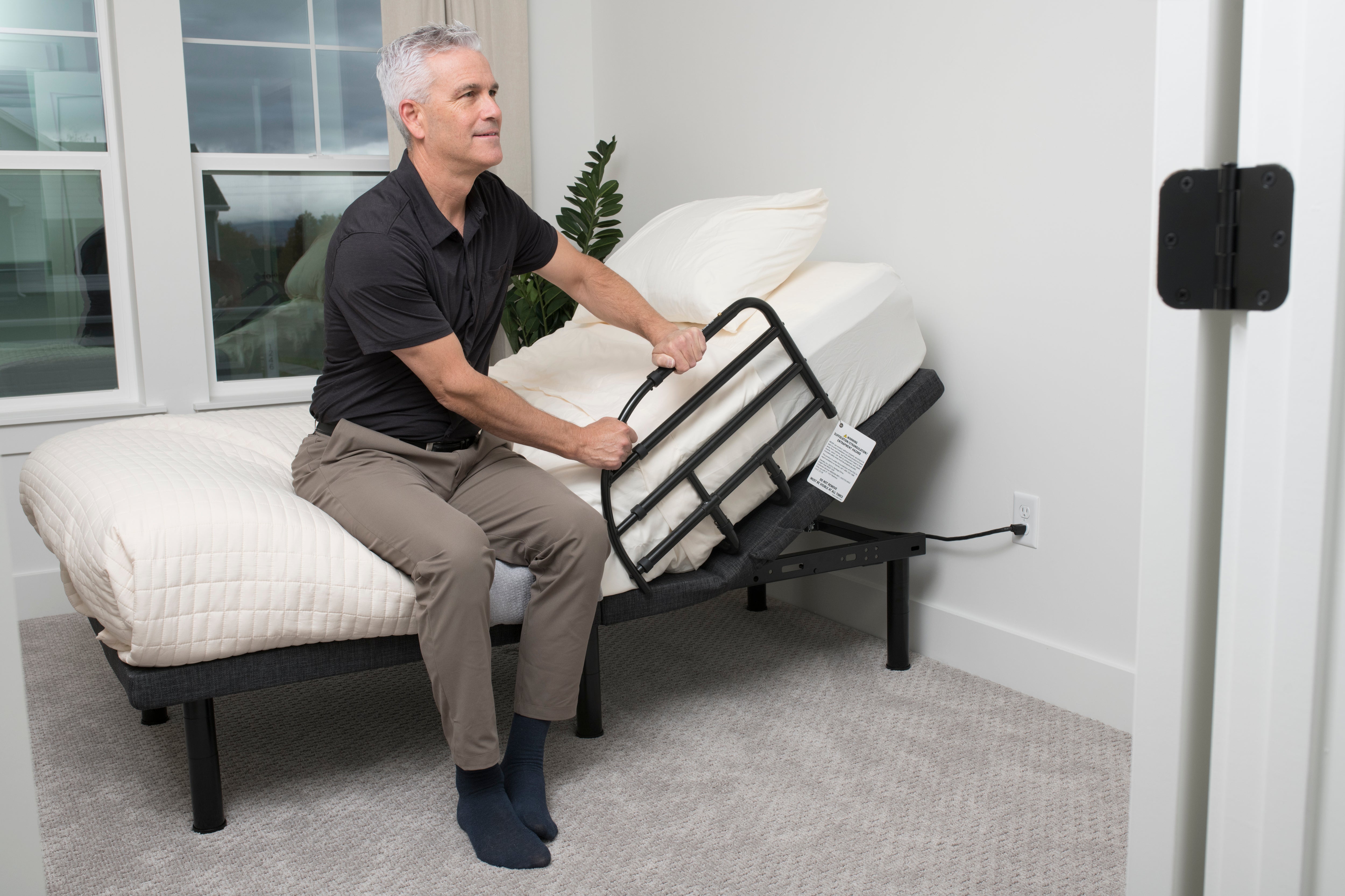 Wonder Bed Rail for Adjustable Beds - Enhance safety and support with this sturdy, adjustable bed rail. Perfect for seniors and those with mobility challenges.