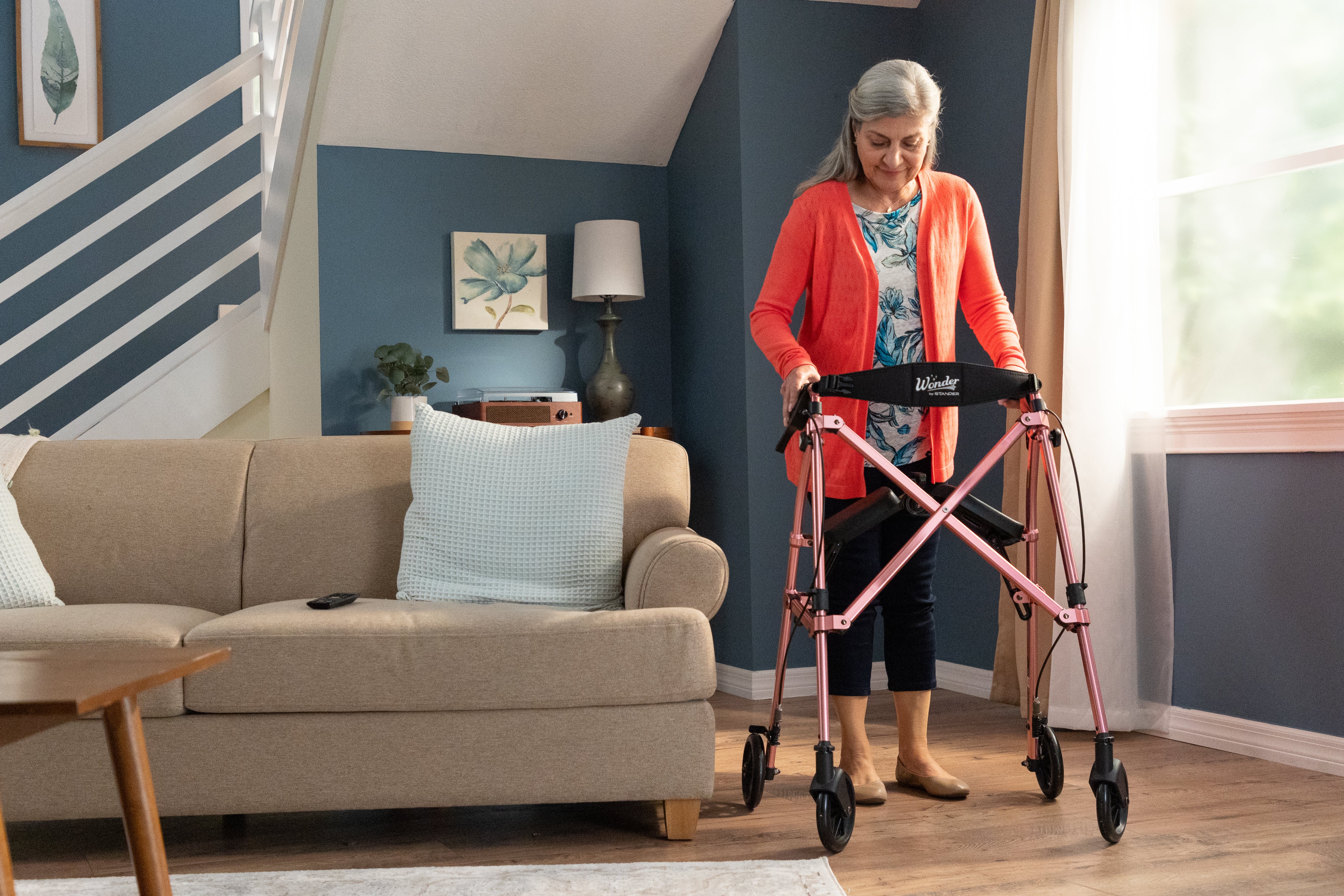 Wonder Rollator Plus Micro - Lightweight Mobility Aid with Ergonomic Design for Enhanced Stability and Comfort. Perfect for Seniors and Active Lifestyles!