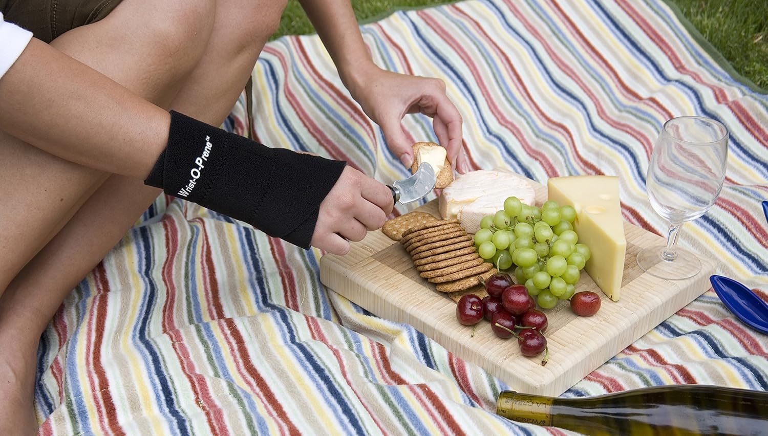 Wrist Brace ProCare Universal Wrist-O-Prene Aluminum / Neoprene Right Hand Black One Size Fits Most, Packaging Type- Each