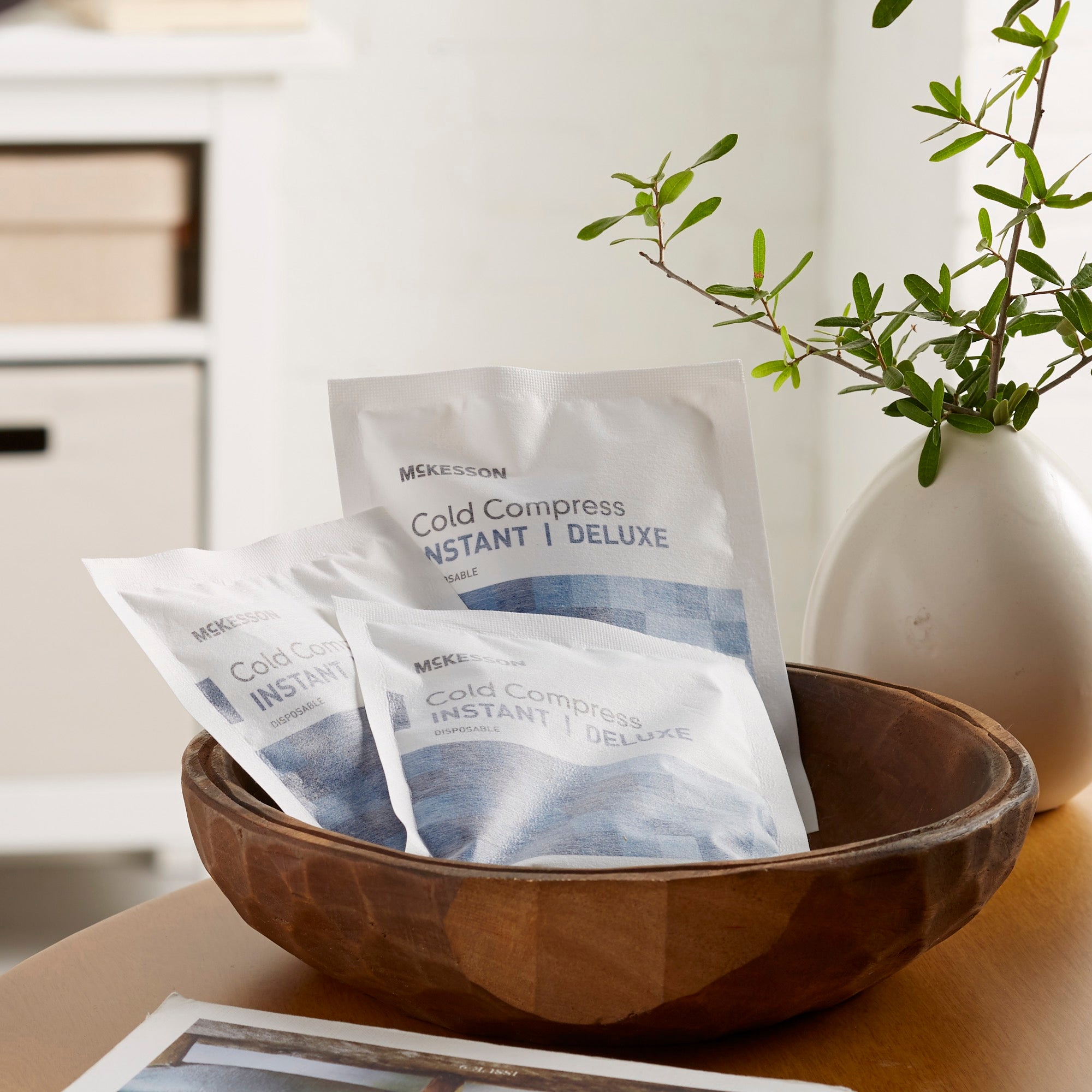 instant cold pack mckesson deluxe general purpose small 5 1 2 x 6 3 4 inch fabric calcium ammonium nitrate water disposable packaging type each