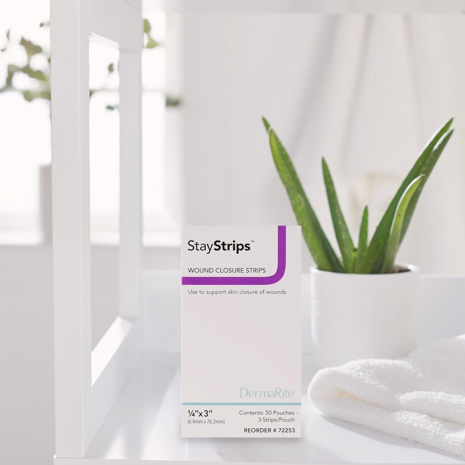Skin Closure Strip StayStrips 1/4 X 3 Inch Nonwoven Material Flexible Strip White