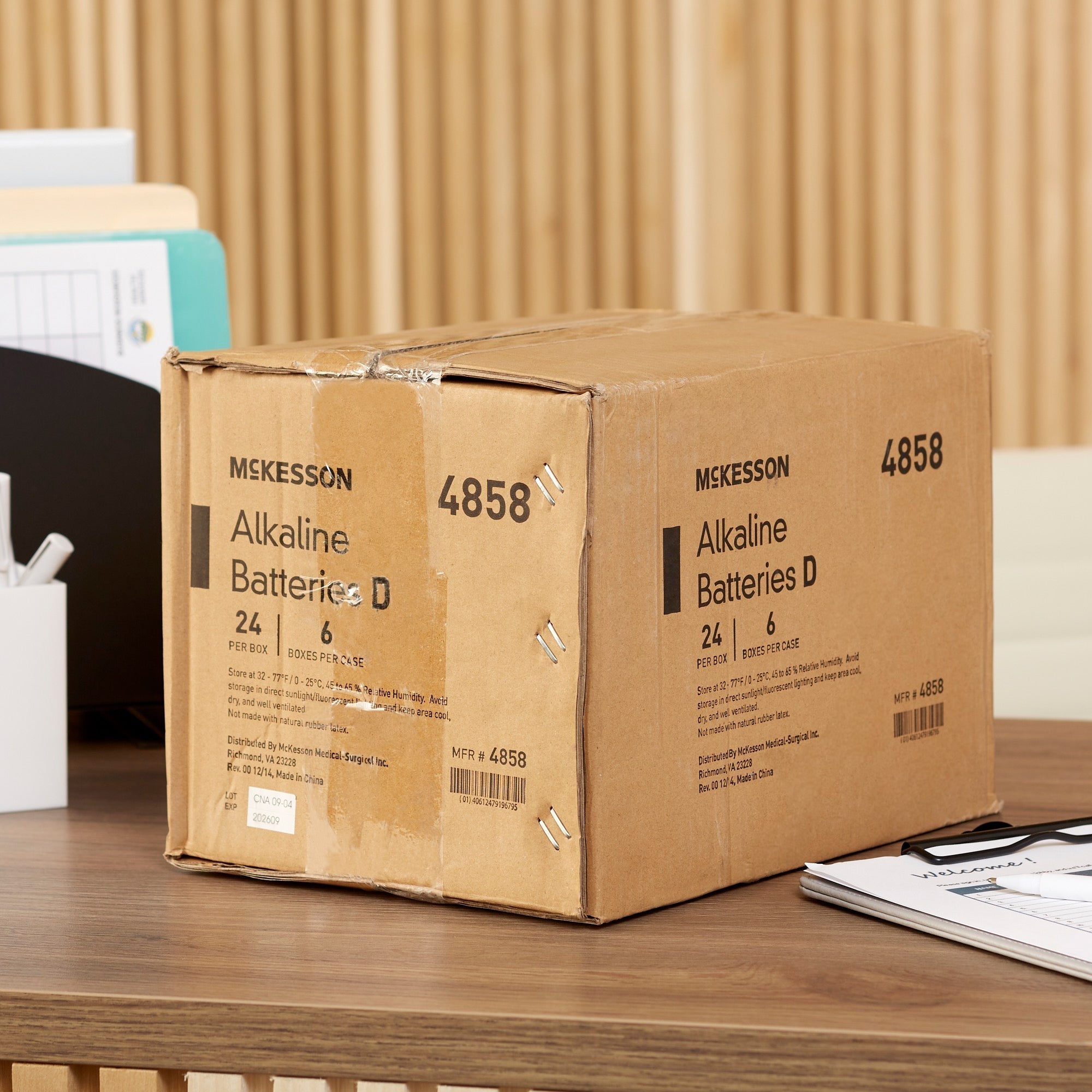 alkaline battery mckesson d cell 1 5v disposable 24 pack packaging type box