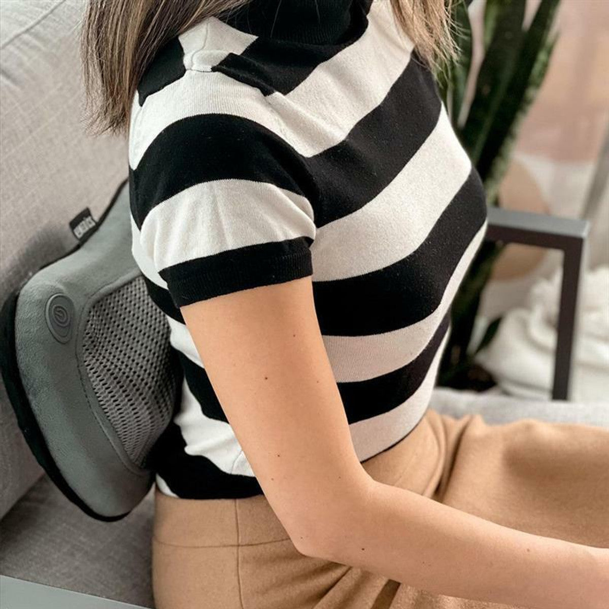 homedics shiatsu massage pillow with hot cold mk1253813ea