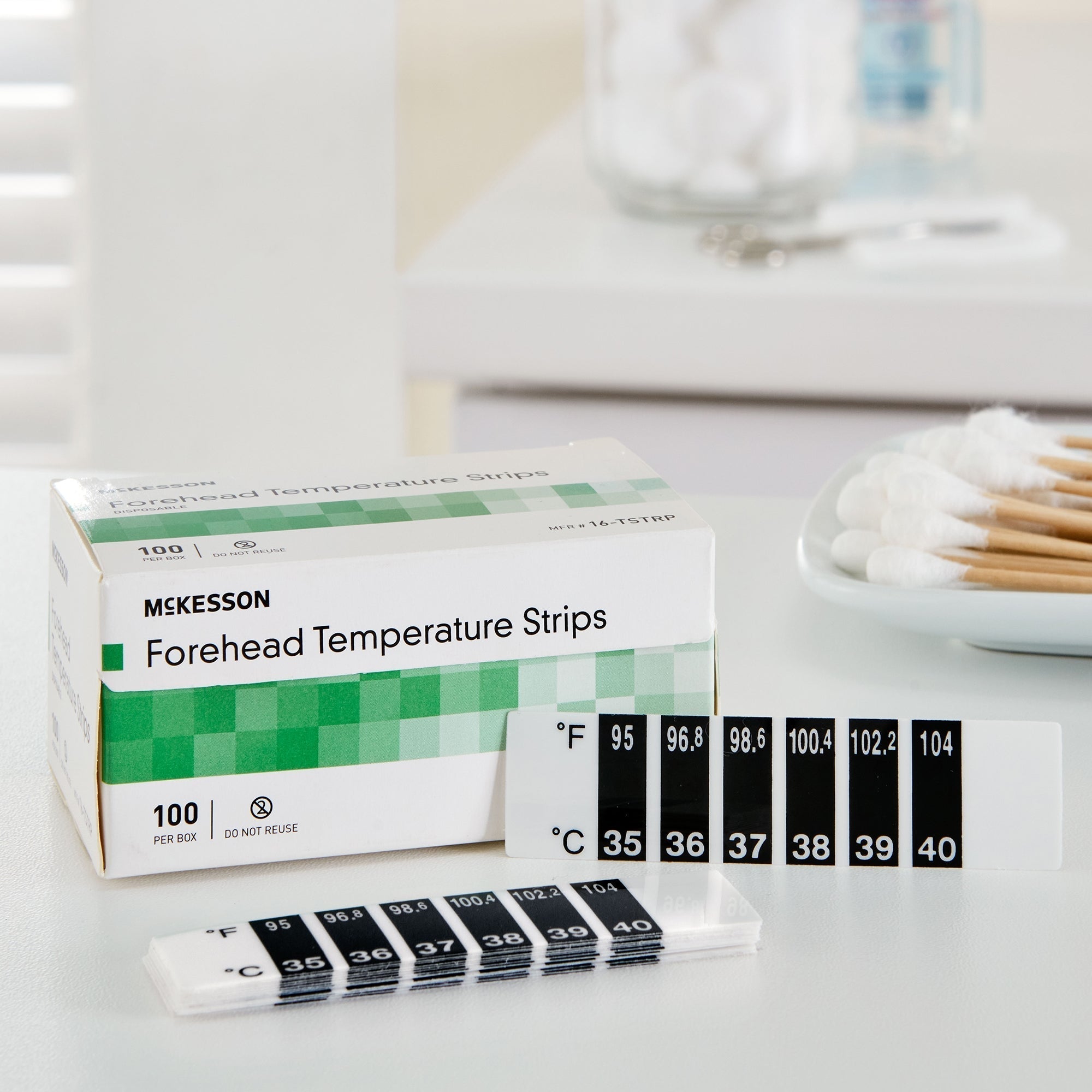 single patient skin thermometer mckesson 94 to 104 degreef line indicator display packaging type box