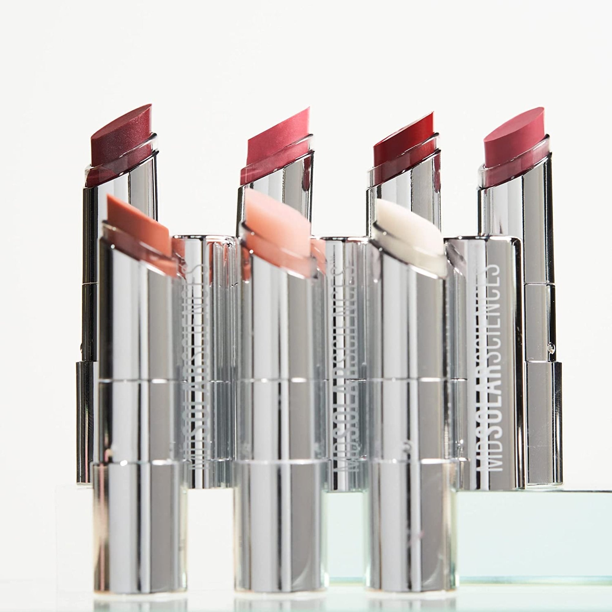 Bálsamo labial con color y protector solar MDSolarsciences Hydrating Sheer SPF 30, tubo de 0.15 oz., tipo de empaque: caja