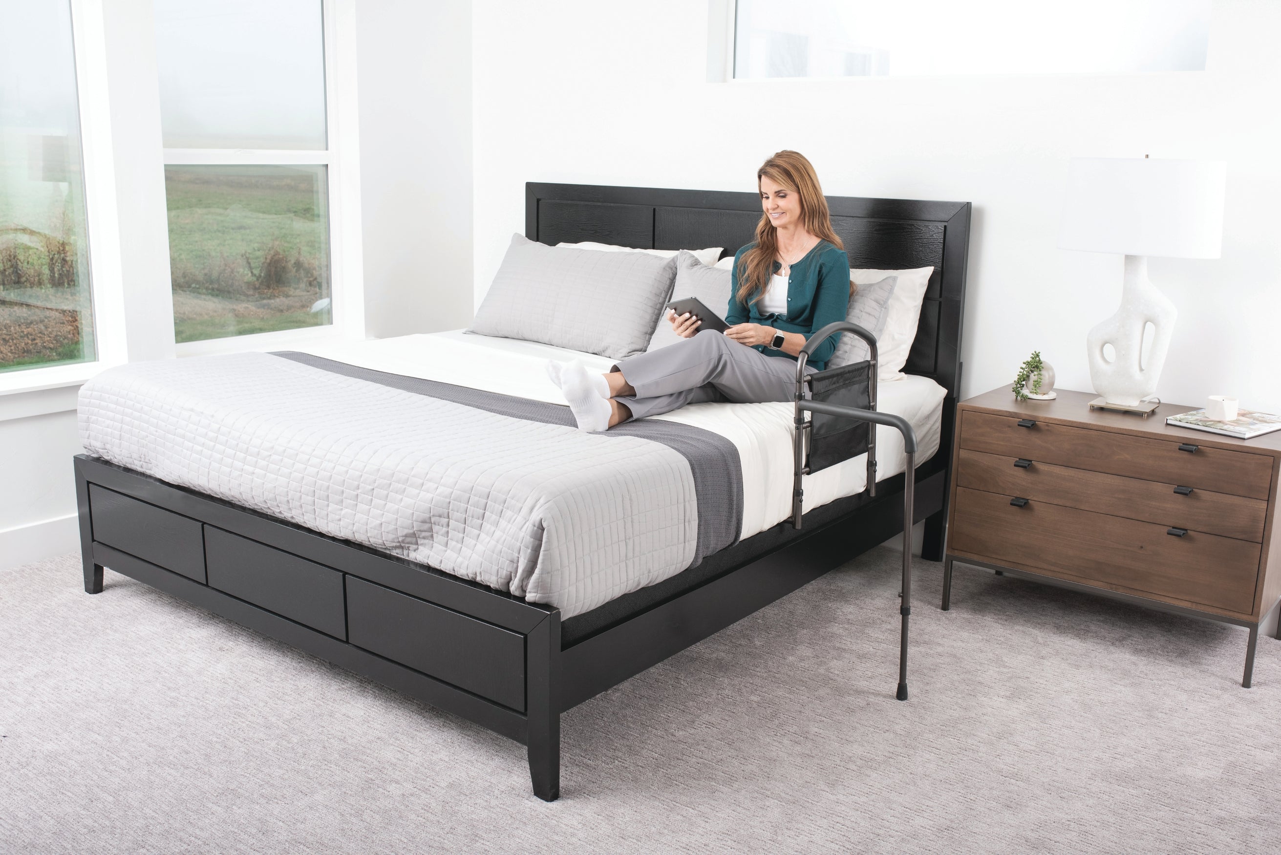 Wonder Mobility Rail - Durable, lightweight mobility aid for enhanced stability and safety. Ideal for effortless navigation in your home or outdoors.