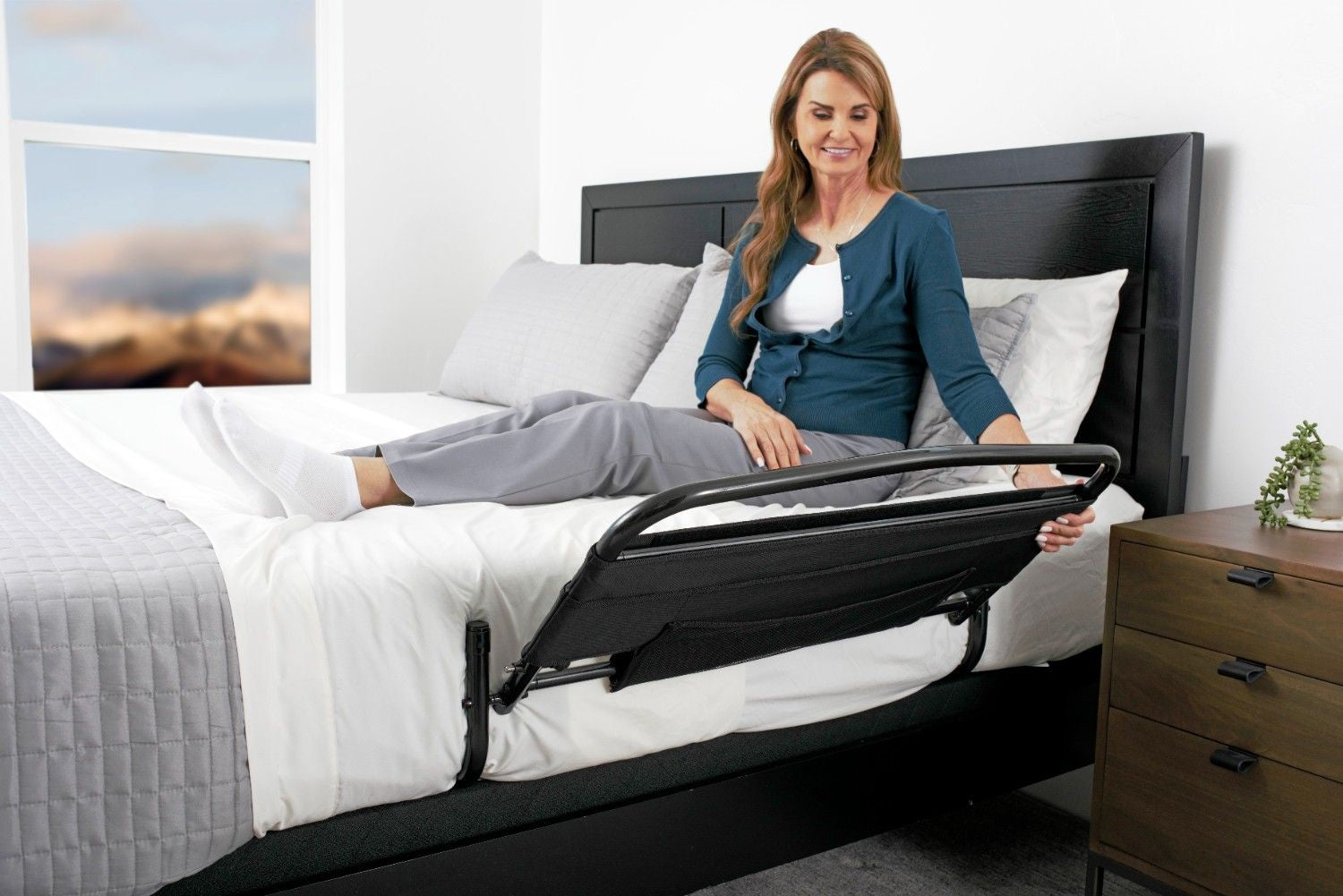 30" Safety Bed Rail with Padded Pouch - Enhance Safety and Comfort for Kids and Adults, Perfect for Preventing Falls and Easy to Install.