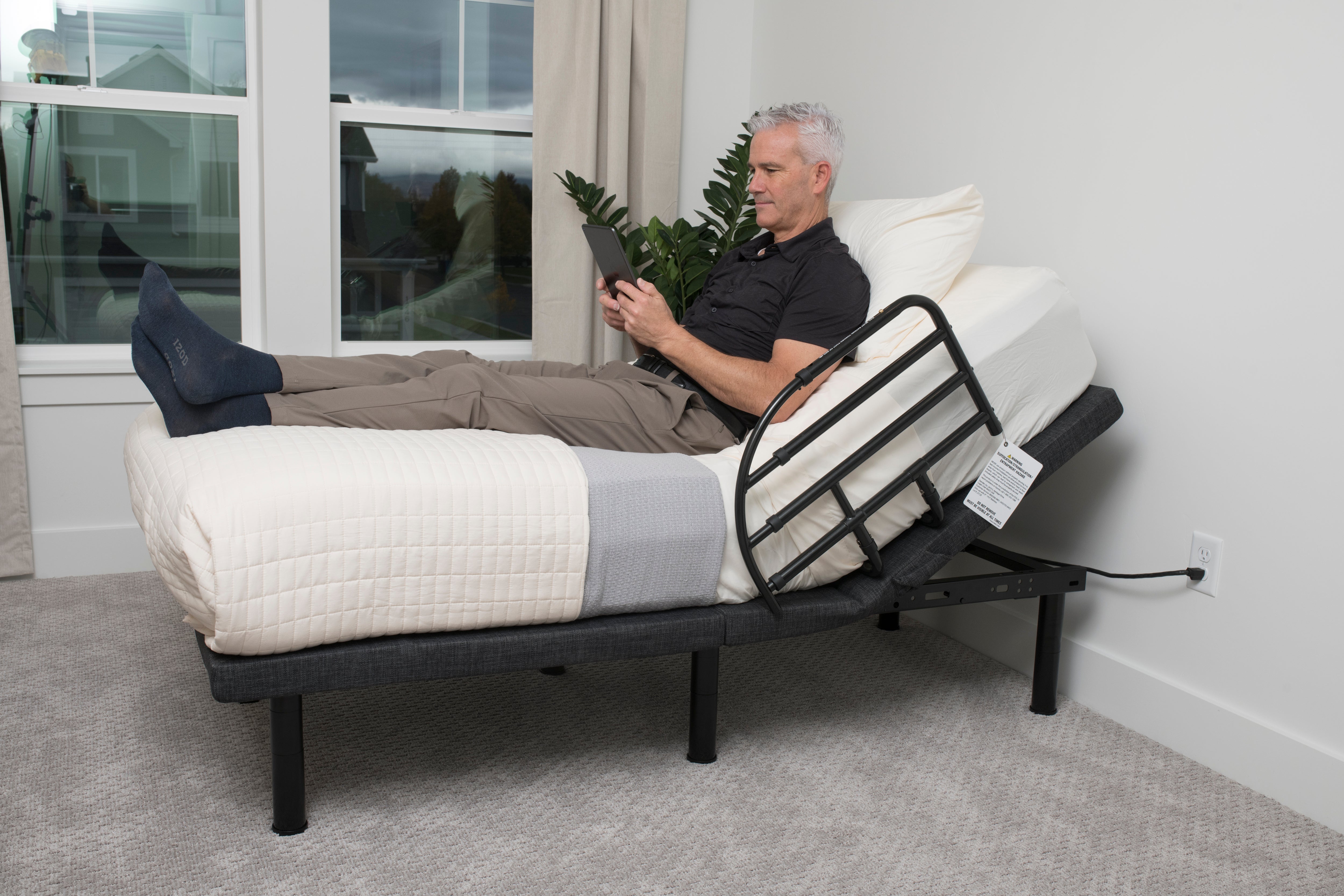 Wonder Bed Rail for Adjustable Beds - Enhance safety and support with this sturdy, adjustable bed rail. Perfect for seniors and those with mobility challenges.