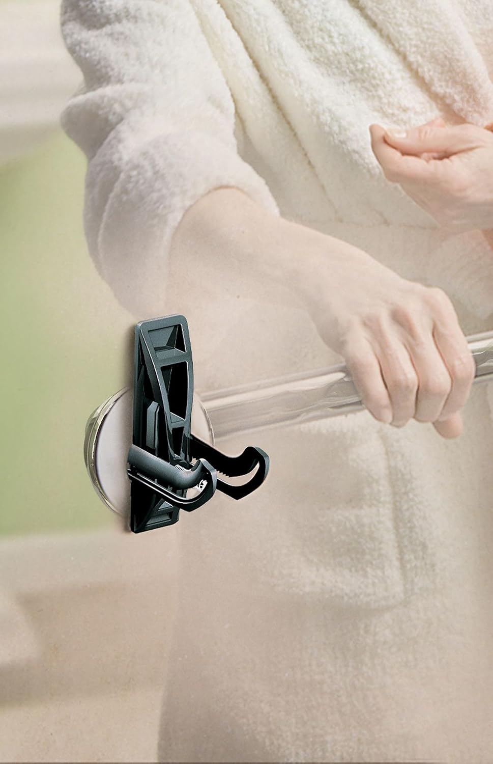 Moen Ultima Grab Bar  24  Chrome  W/curl Grip