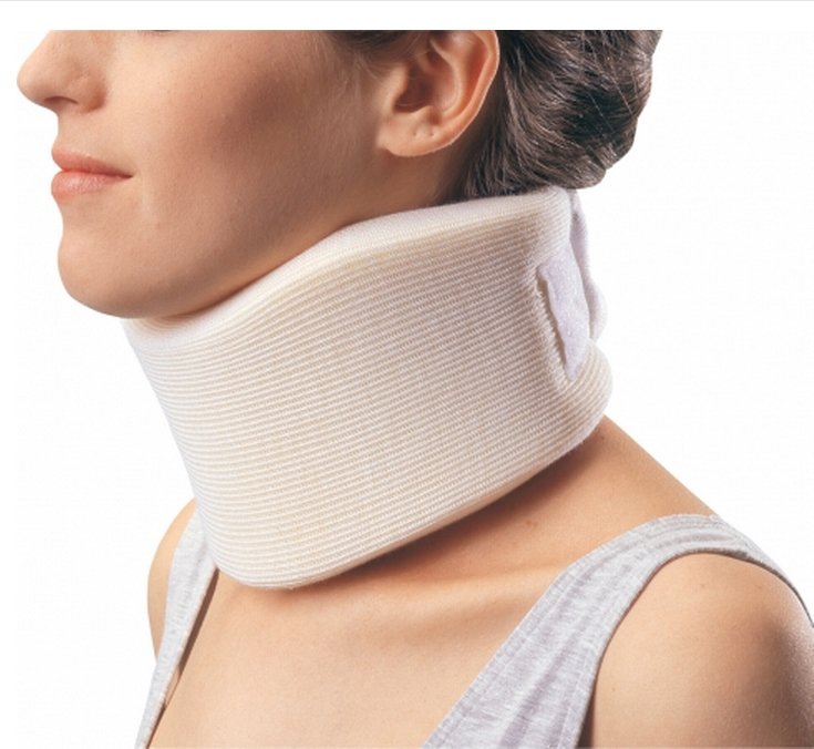 Cervical Collar ProCare Form Fit Contoured / Medium Density Adult Large One Piece 4 1/2 Inch Height 22 1/2 Inch Length 15 to 20 Inch Neck Circumference