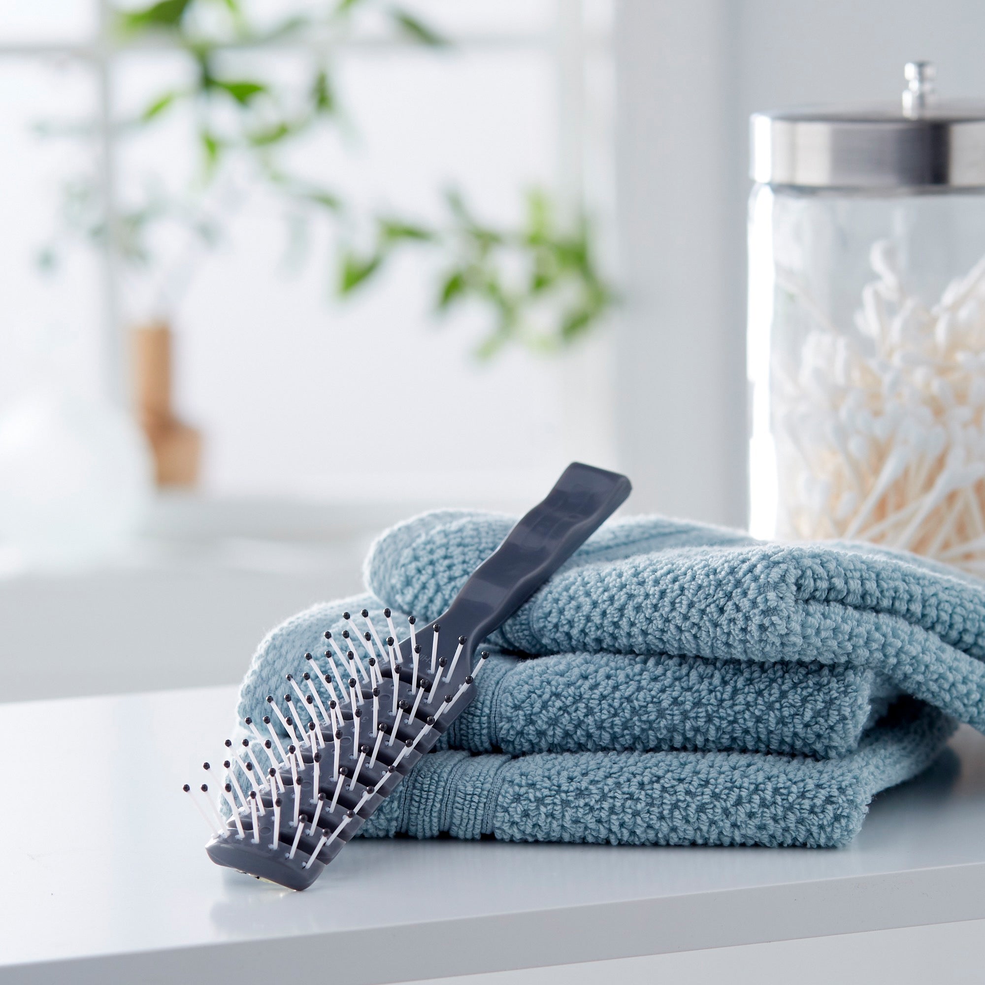 Hairbrush McKesson Plastic Bristles 7.7 Inch, Packaging Type- Each