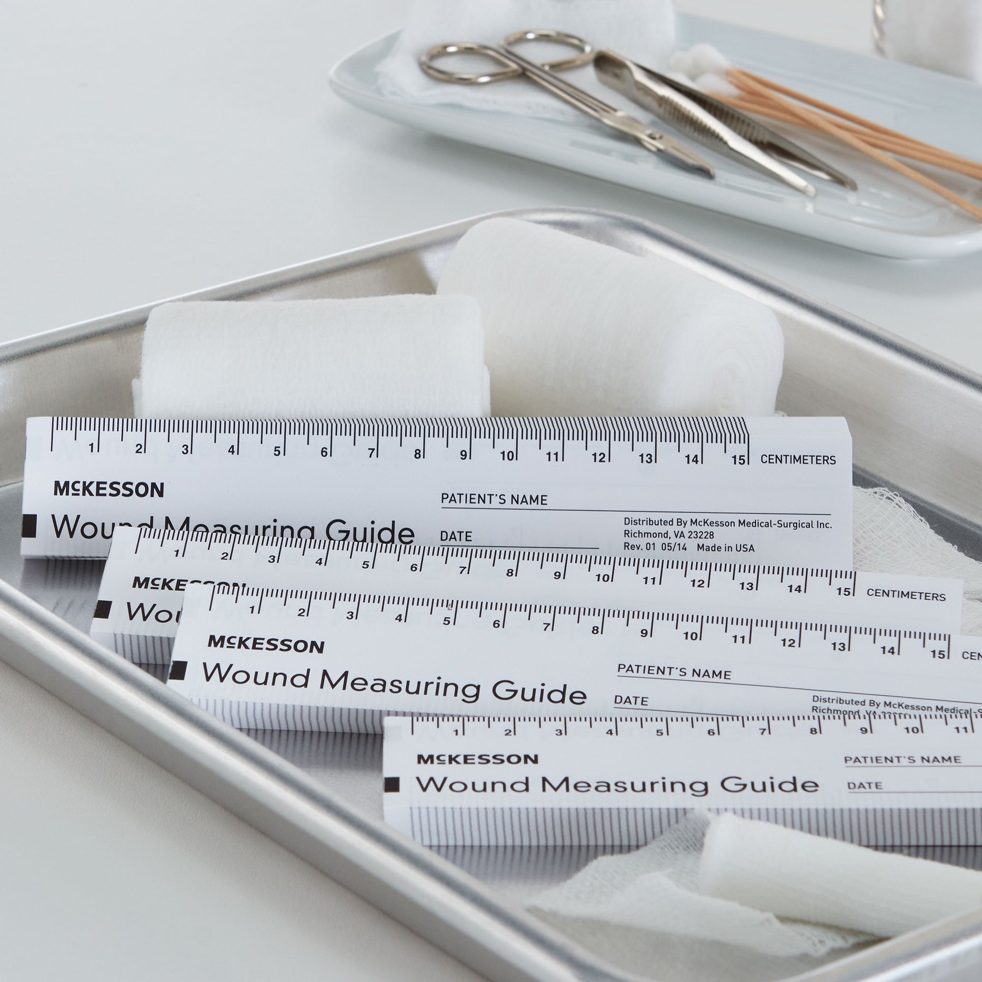 Guía de medición de heridas McKesson de 6 pulgadas de largo, papel no estéril, tipo de embalaje: estuche