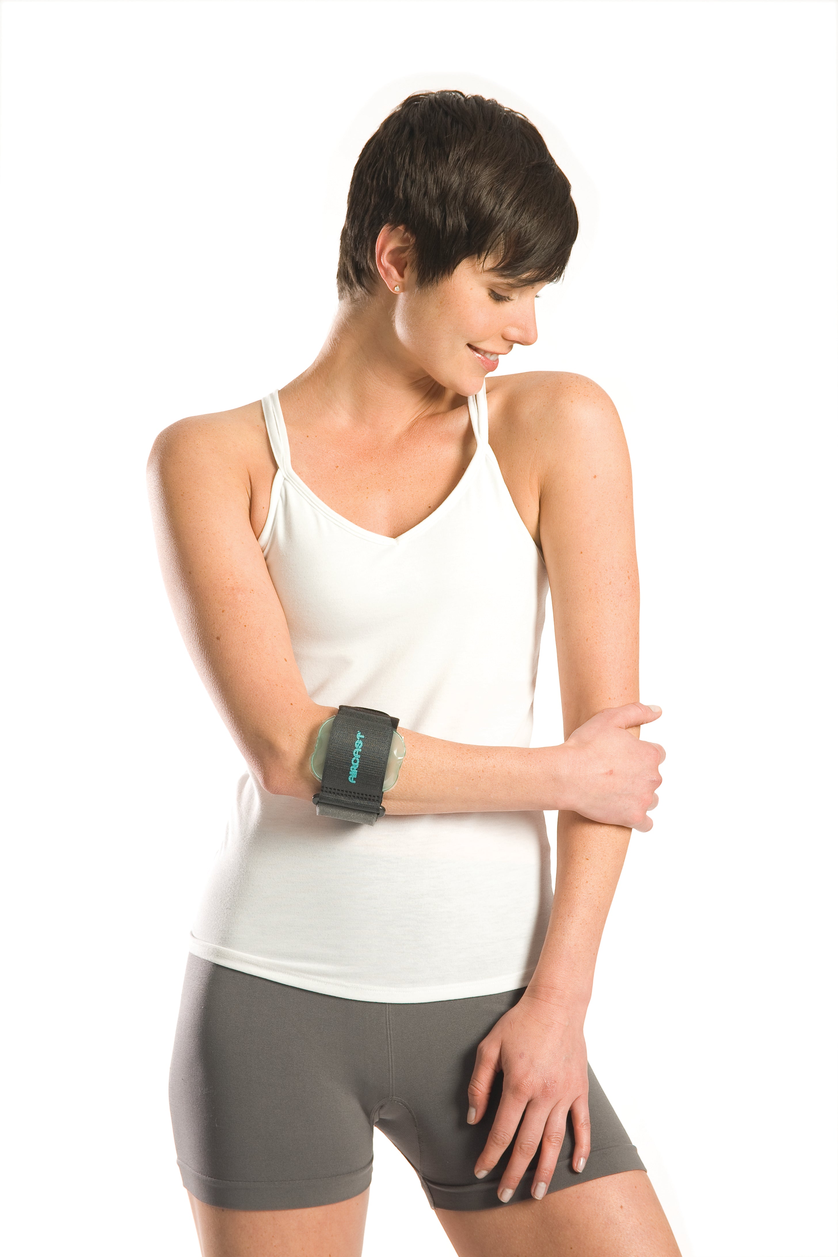 Pneumatic Tennis Elbow Support Aircast One Size Fits Most Hook and Loop Closure Armband Style Left or Right Arm 8 to 14 Inch Forearm Circumference Black
