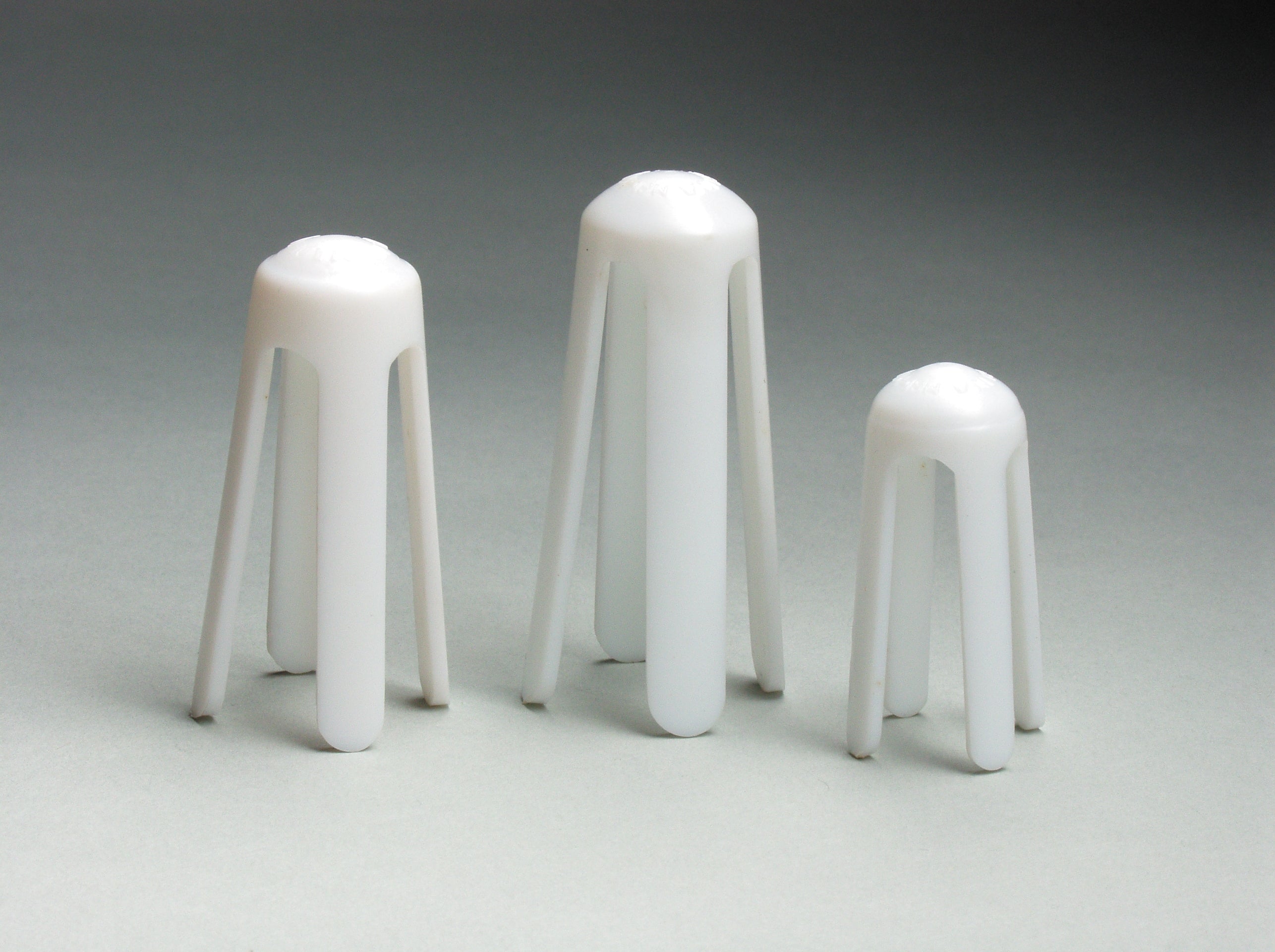 Finger Guard Medi Pak Small / Medium / Large Pull On Left Hand White