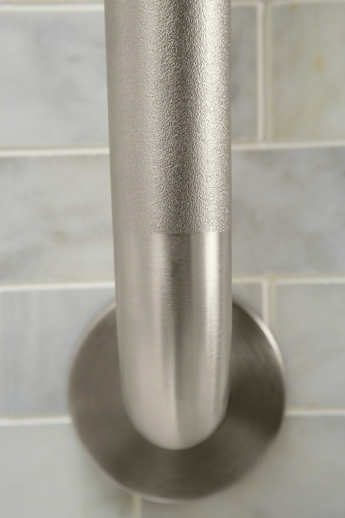 Moen Grab Bar  18  Securemount Stainless Steel  Cnceald Scrws