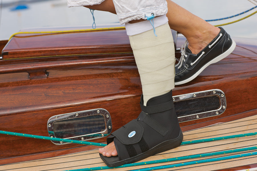 Slimline Cast Boot  Black Square toe  Adult Large   All Care Store 