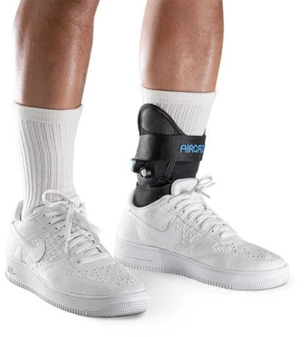 Airlift Pttd Brace Right  Medium