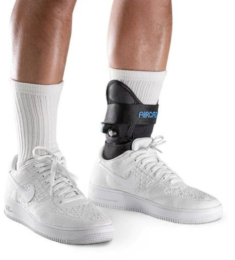 Airlift Pttd Brace Right  Medium