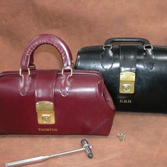 Specialist Boston Bag 16  (pebble) Black   All Care Store