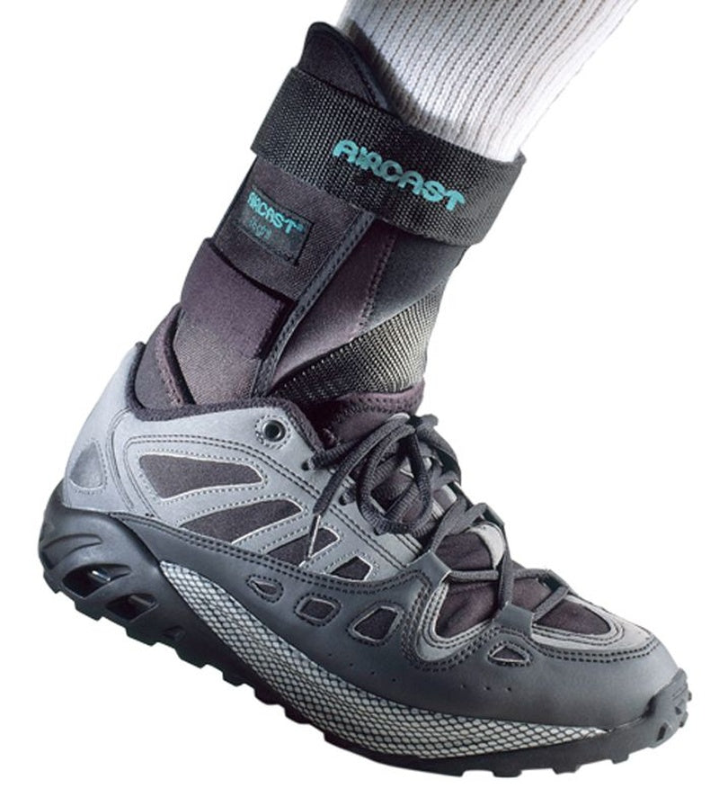 Ankle Support AirSport Medium Hook and Loop Closure Male 7-1/2 to 11 / Female 9 to 12-1/2 Left Ankle